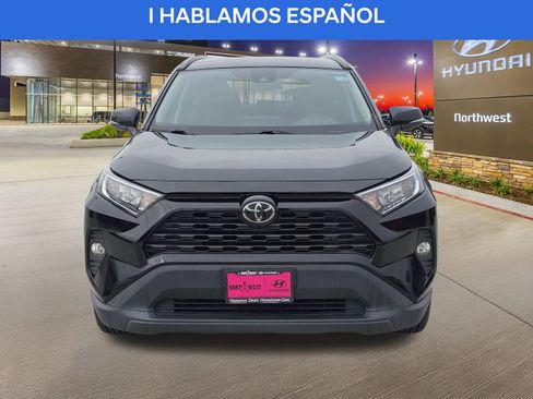 Used 2020 Toyota RAV4 XLE w/ Carpet Mat Package image 5