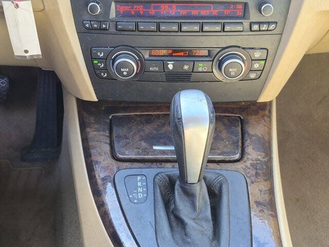 Used 2009 BMW 328i Sedan RWD image 24