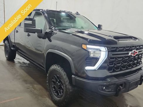 Used 2024 Chevrolet Silverado 2500 ZR2 w/ ZR2 Bison Edition AWD/4WD image 7