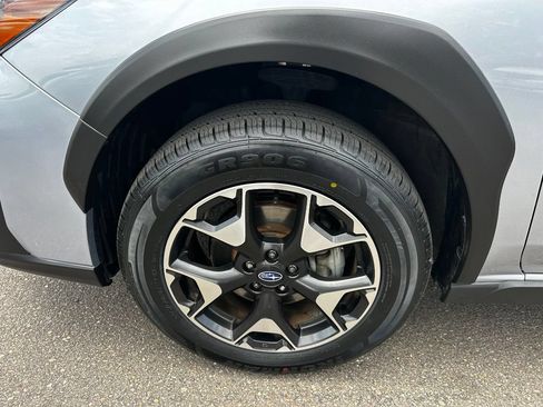 Used 2020 Subaru Crosstrek 2.0i Premium w/ Moonroof Package 1 AWD/4WD image 18