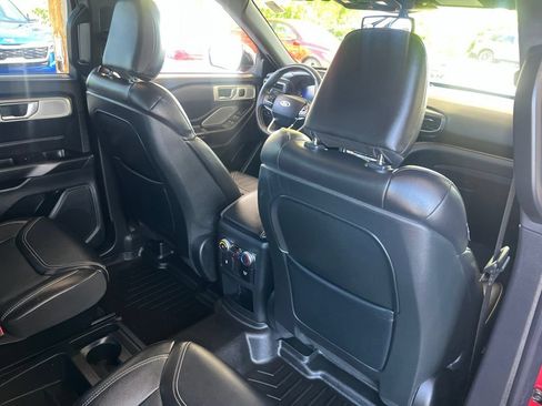 Used 2020 Ford Explorer ST w/ Premium Technology Package AWD/4WD image 16