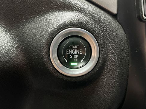 Used 2020 GMC Sierra 1500 Elevation w/ Elevation Value Package AWD/4WD image 21