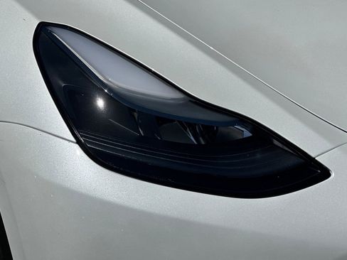 Used 2023 Tesla Model Y Long Range AWD/4WD image 10