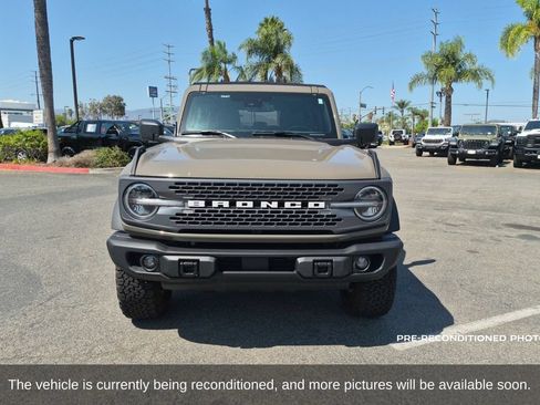Used 2025 Ford Bronco Badlands AWD/4WD image 2
