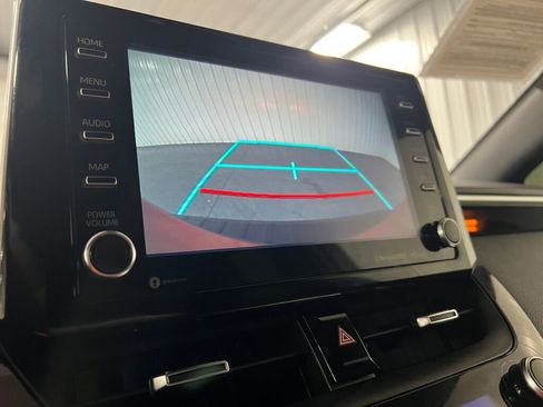 Used 2021 Toyota Corolla SE w/ Special Edition image 9