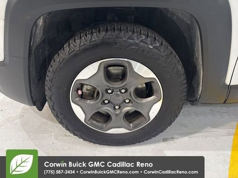 Used 2016 Jeep Renegade Sport w/ Power & Air Group image 30