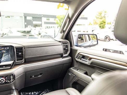 Used 2024 Chevrolet Silverado 1500 LT Trail Boss w/ LT Trail Boss Premium Package AWD/4WD image 38