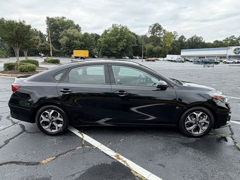 Used 2020 Kia Forte LXS FWD image 4