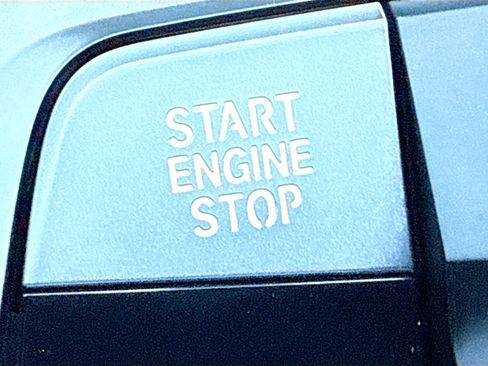 Used 2025 BMW X1 xDrive28i w/ Technology Package image 38