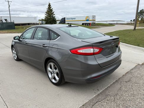 Used 2014 Ford Fusion SE w/ Equipment Group 201A image 9