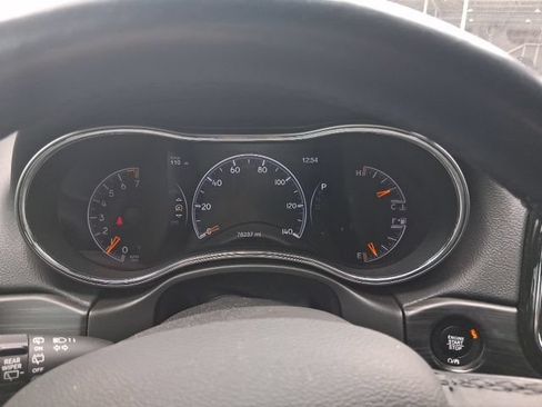 Used 2021 Jeep Grand Cherokee Laredo X RWD image 5