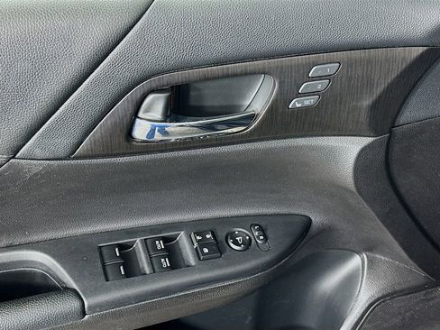 Used 2015 Honda Accord EX-L image 22