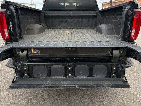 Used 2023 GMC Sierra 2500 Denali AWD/4WD image 16