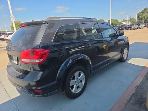 Used 2012 Dodge Journey SXT w/ Flexible Seating Group FWD image 3