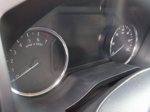 Used 2024 Ford Expedition XLT image 25