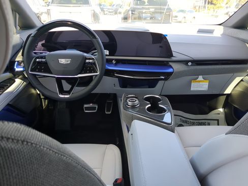 New 2026 Cadillac Optiq Luxury 1 image 13