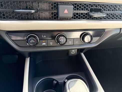 Certified 2025 Honda HR-V LX image 31