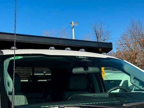 Used 2024 Ford F350 XLT image 10
