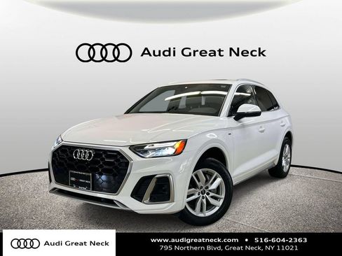 Used 2023 Audi Q5 2.0T Premium w/ Convenience Package AWD/4WD image 1