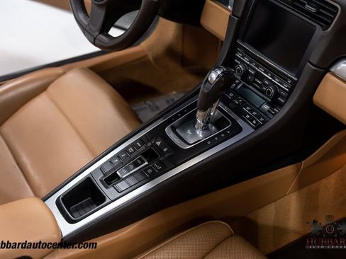 Used 2015 Porsche 911 4 Cabriolet image 29