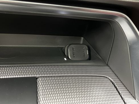 Certified 2025 MAZDA CX-70 Plug-In Hybrid w/ Premium Plus image 28