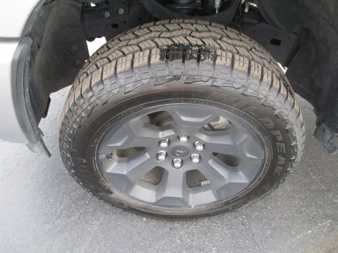 Used 2025 RAM 1500 Big Horn AWD/4WD image 16