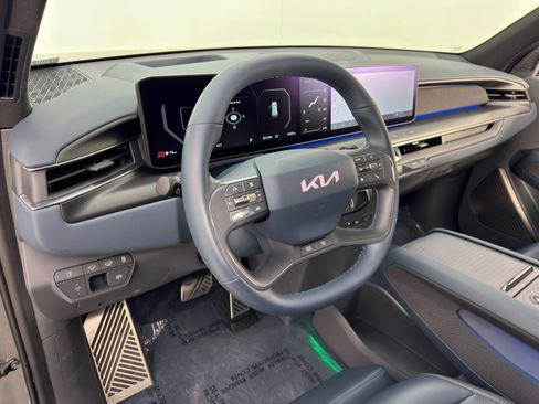Used 2024 Kia EV9 GT-Line image 14