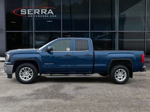 Used 2019 GMC Sierra 1500 SLE w/ SLE Value Package AWD/4WD image 2