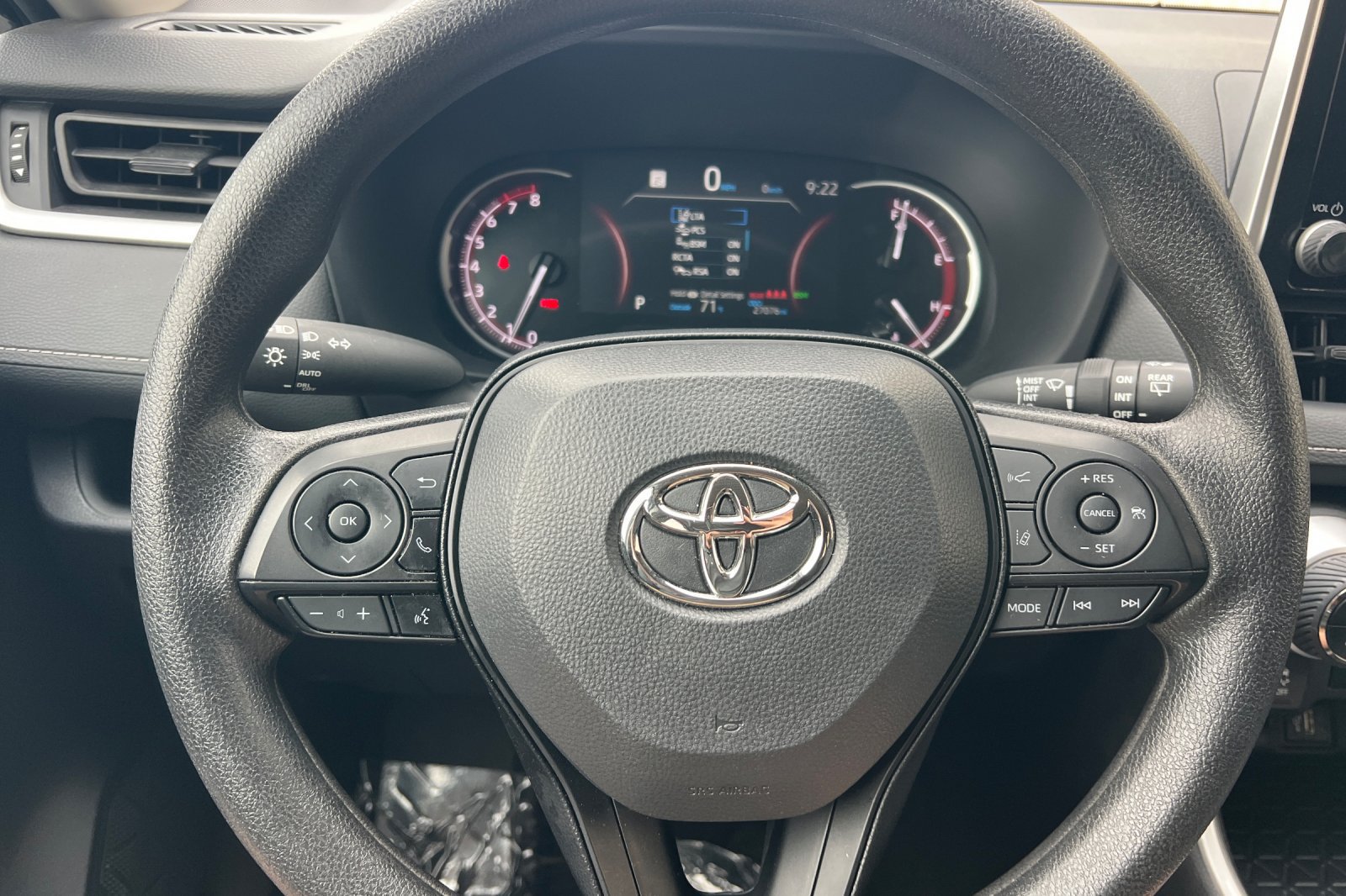 Used 2025 Toyota RAV4 XLE AWD/4WD image 27