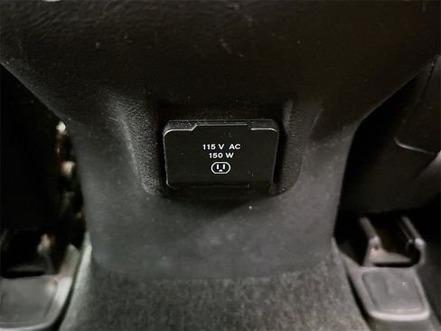 Used 2015 Jeep Cherokee Limited image 24