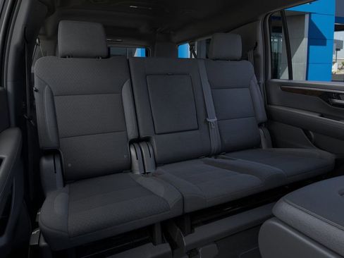New 2026 Chevrolet Suburban LS image 17