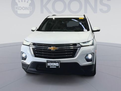 Used 2023 Chevrolet Traverse LT w/ Rear Camera Mirror Package AWD/4WD image 4