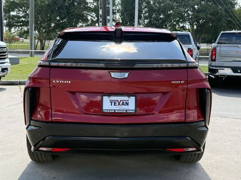 Used 2024 Cadillac Lyriq Sport RWD image 6