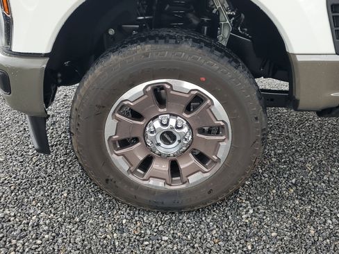 New 2026 Ford F350 King Ranch w/ FX4 Off-Road Package image 6