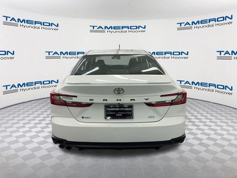 Used 2025 Toyota Camry SE FWD image 4