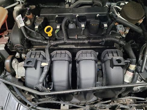 Used 2016 Ford Focus SE FWD image 30