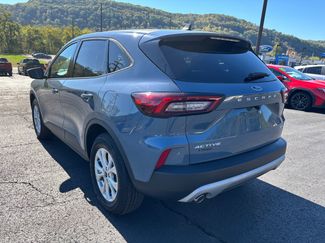 Used 2025 Ford Escape Active video 4