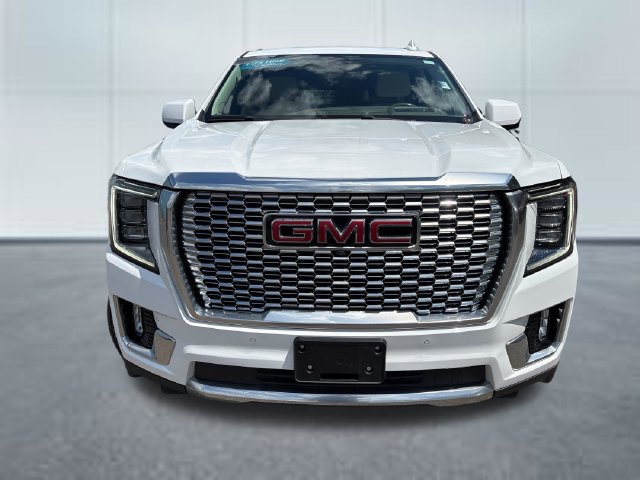 Used 2022 GMC Yukon XL Denali AWD/4WD image 6