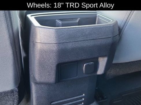 Used 2025 Toyota Tacoma TRD Sport AWD/4WD image 27