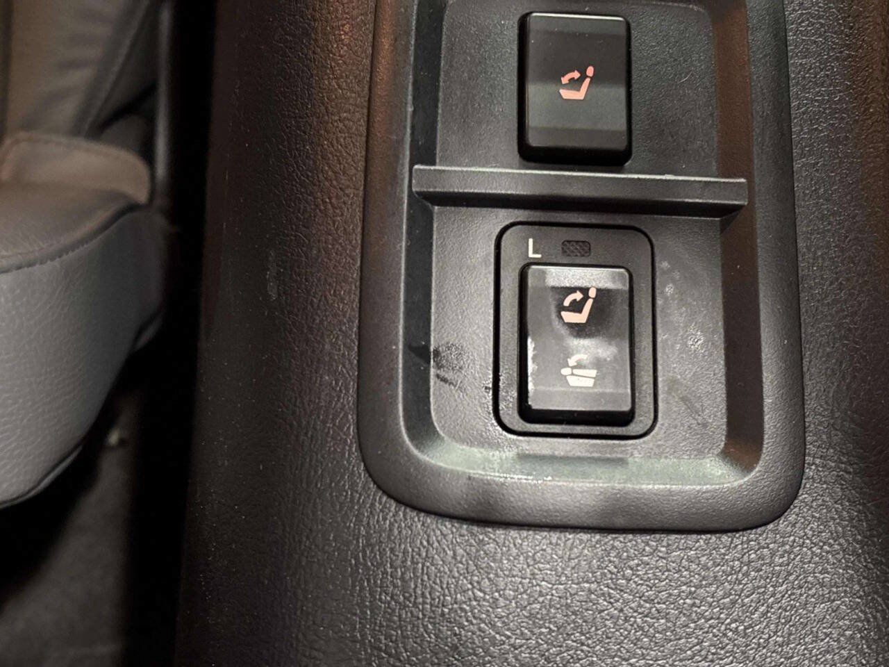 Used 2008 Toyota Sequoia Limited AWD/4WD image 22