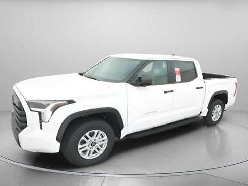 New 2026 Toyota Tundra SR5 w/ SR5 Convenience Package image 2