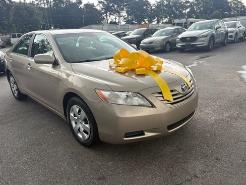 Used 2009 Toyota Camry LE FWD image 9