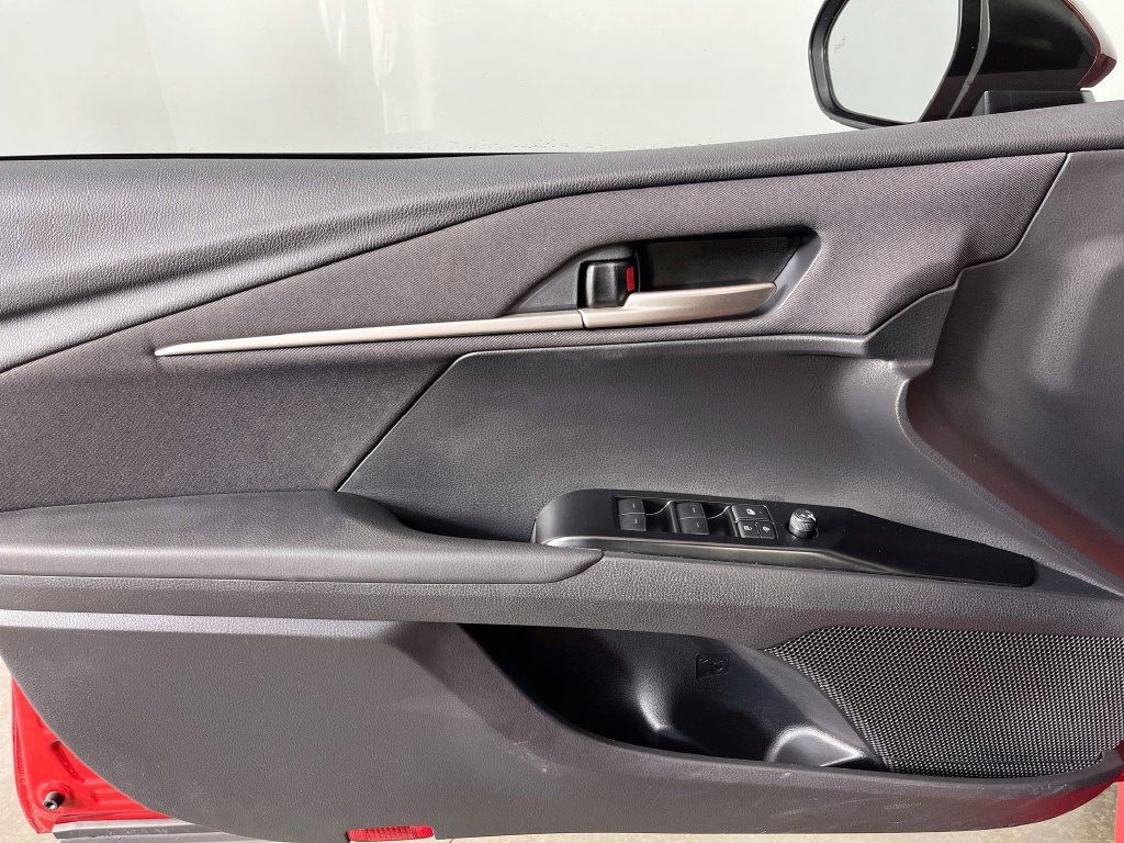 Used 2025 Toyota Camry LE FWD image 22