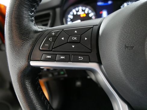 Used 2020 Nissan Rogue SV AWD/4WD image 27