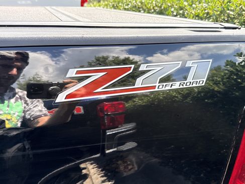 Used 2018 Chevrolet Colorado Z71 AWD/4WD image 9