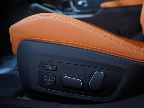 Used 2025 BMW M3 Competition w/ Parking Assistance Package image 18