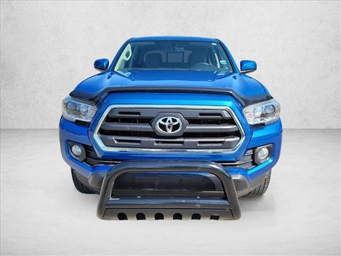 Used 2017 Toyota Tacoma SR5 w/ Tow Package RWD image 2
