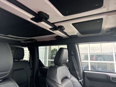 New 2025 Ford Bronco Badlands image 14