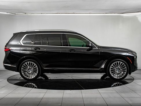 Used 2024 BMW X7 xDrive40i image 11