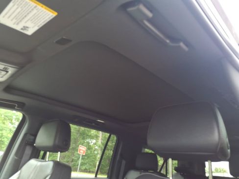 Certified 2024 Chevrolet Suburban RST w/ Luxury Package AWD/4WD image 17